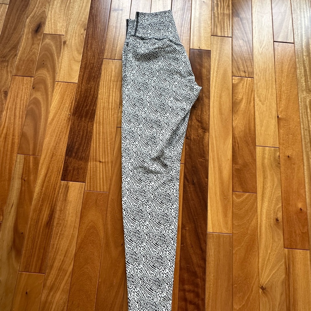 Buff bunny leggings